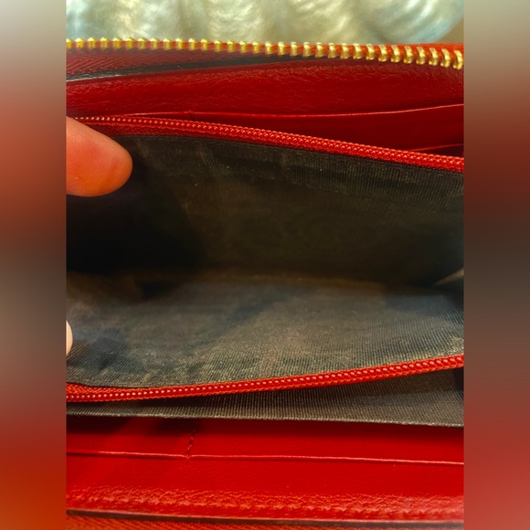 Gucci Guccissima micro GG Spur Belted Patent Leather Red Wallet W/ Satin Dustbag - Picture 15 of 16